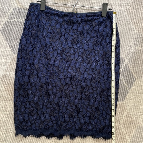DVF | Navy blue lace pencil skirt - Picture 4 of 4